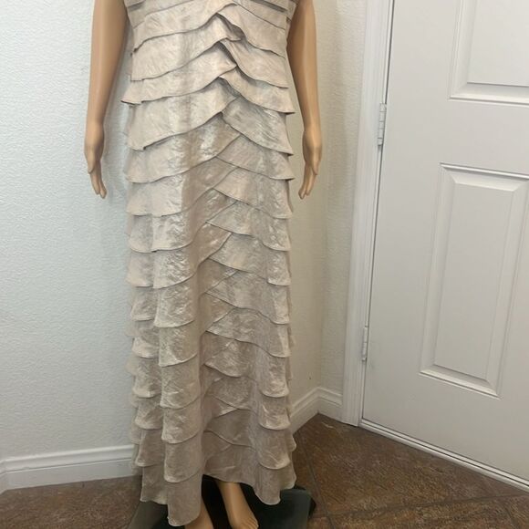 K Jordan Woman’s Dress Sz 18 Adjustable Straps Slimming Tiered India - Picture 3 of 11